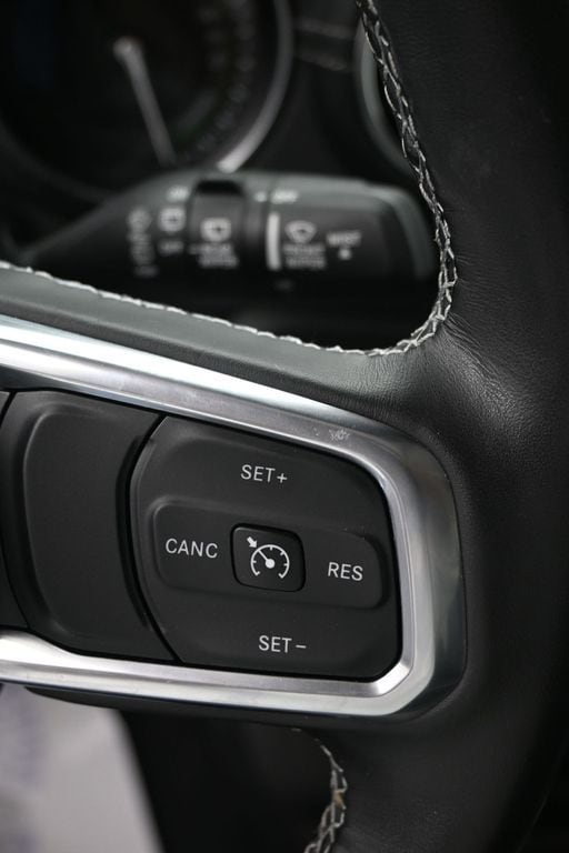 2022 Jeep Wrangler Unlimited Sahara 4XE - Photo 17
