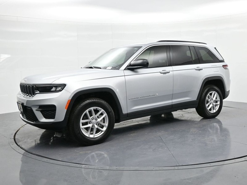 2025 Jeep Grand Cherokee Laredo's photo