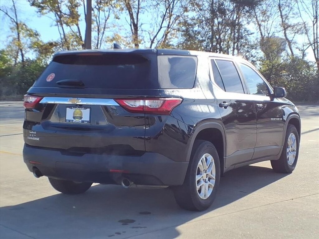 Used 2021 Chevrolet Traverse FWD 4dr LS w/1LS SUV