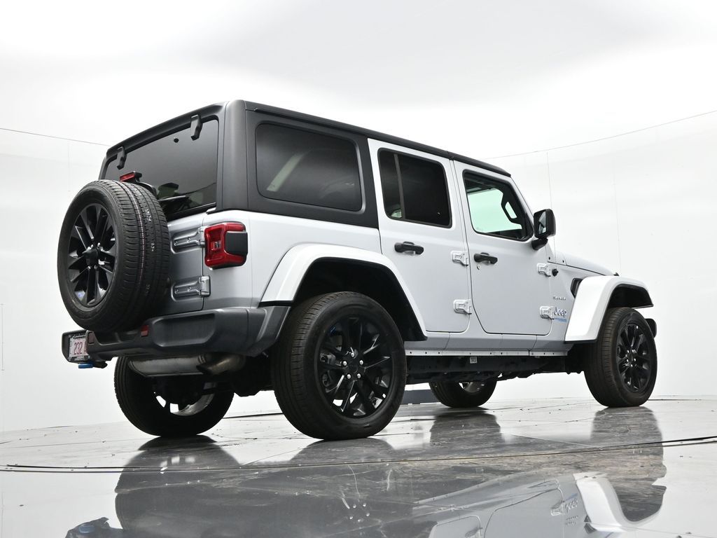 2022 Jeep Wrangler Unlimited Sahara 4XE - Photo 28