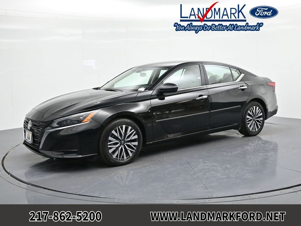 Used 2024 Nissan Altima 2.5 SV Sedan