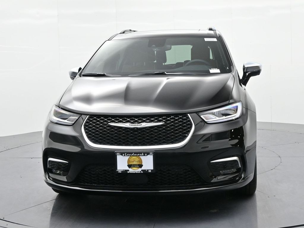 New 2026 Chrysler Pacifica Pinnacle Passenger Van