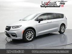 New 2026 Chrysler Pacifica for Sale in Springfield IL