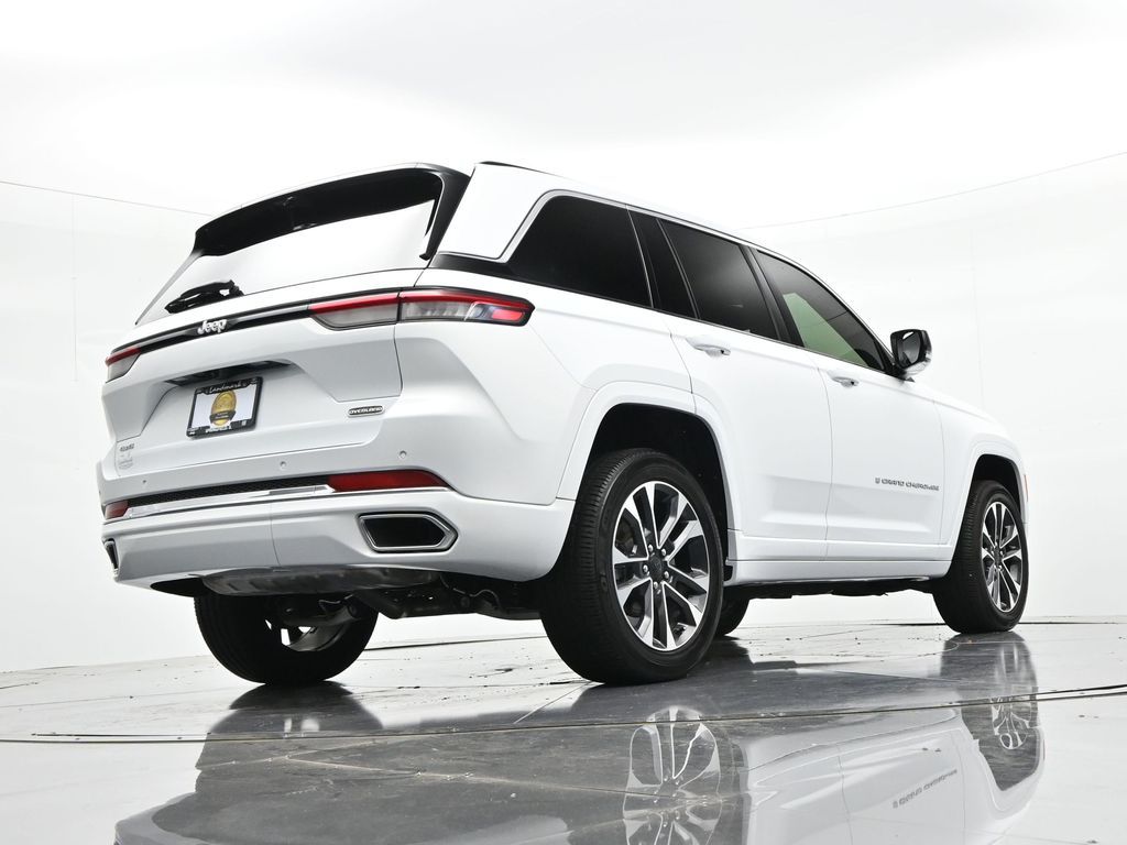2025 Jeep Grand Cherokee Overland - Photo 24