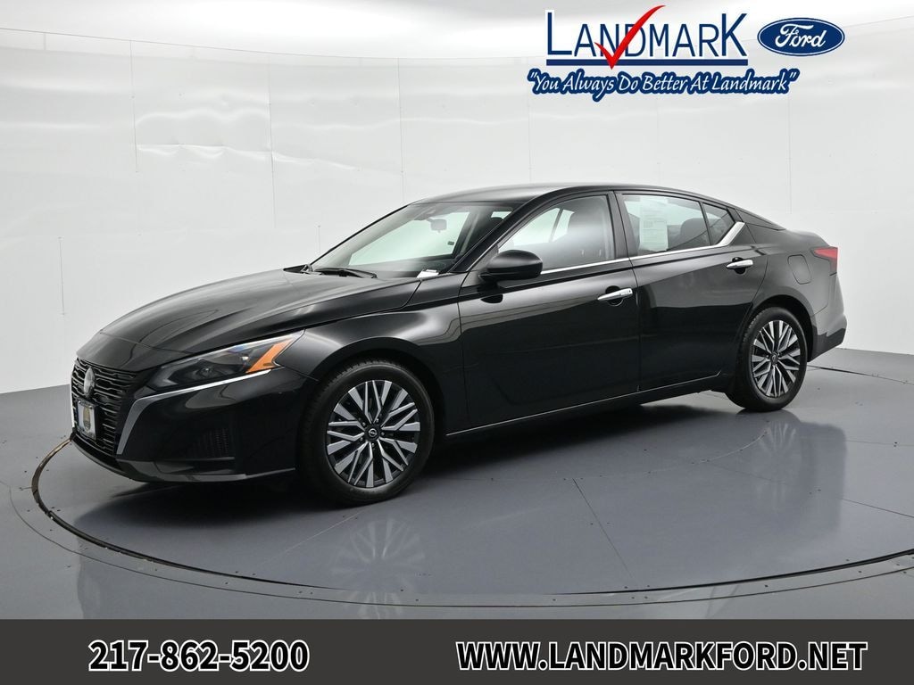 Used 2024 Nissan Altima 2.5 SV Sedan