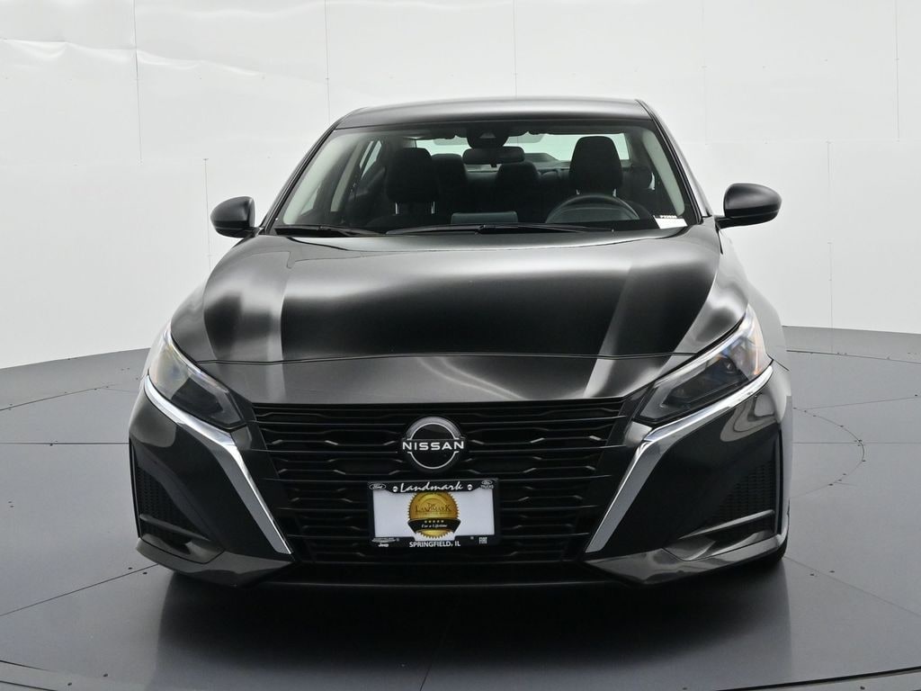 Used 2024 Nissan Altima 2.5 SV Sedan