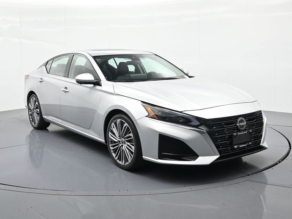 Used 2023 Nissan Altima 2.5 SL Sedan