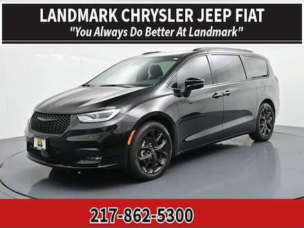 2026 Chrysler Pacifica Limited Passenger Van