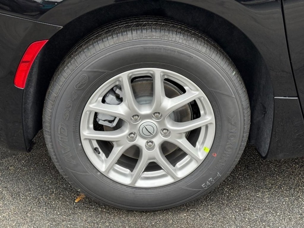 New 2026 Chrysler Pacifica Select FWD Passenger Van