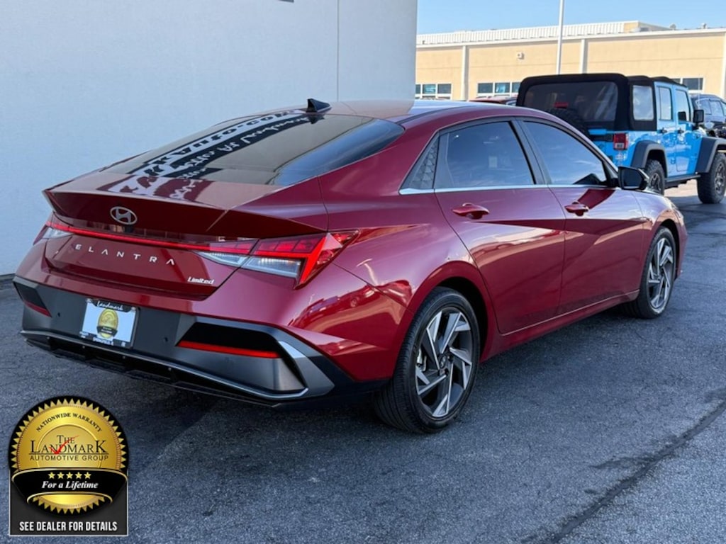 Used 2024 Hyundai Elantra Limited IVT Sedan