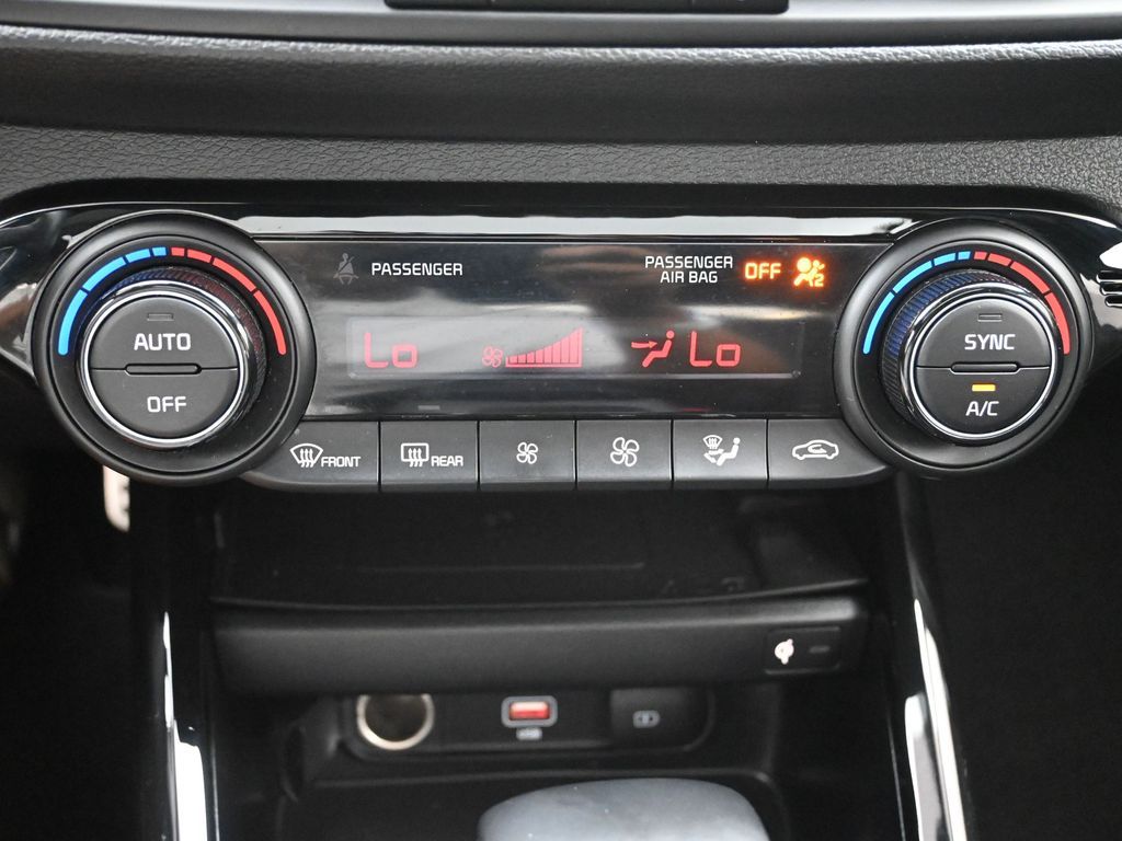 2022 Kia FORTE GT-Line - Photo 13