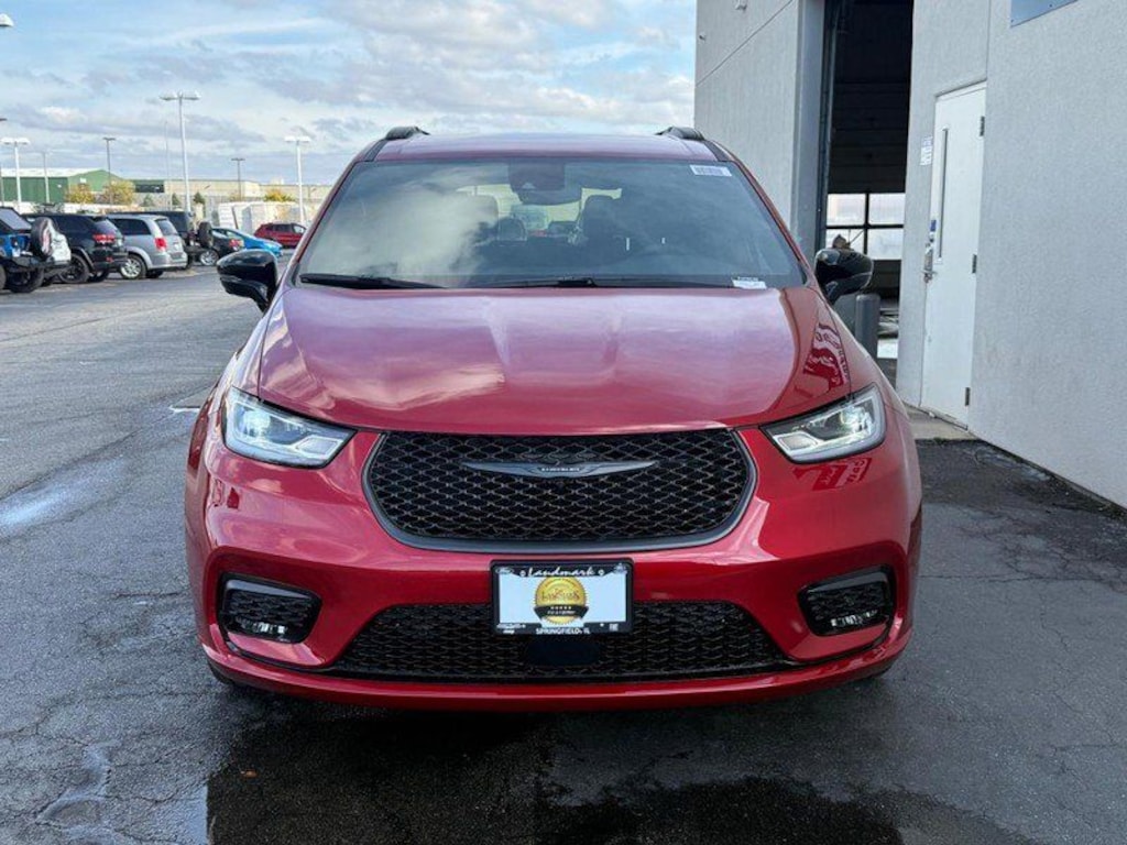 New 2026 Chrysler Pacifica Select Passenger Van