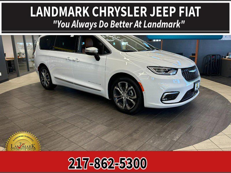 2026 Chrysler Pacifica Pinnacle's photo