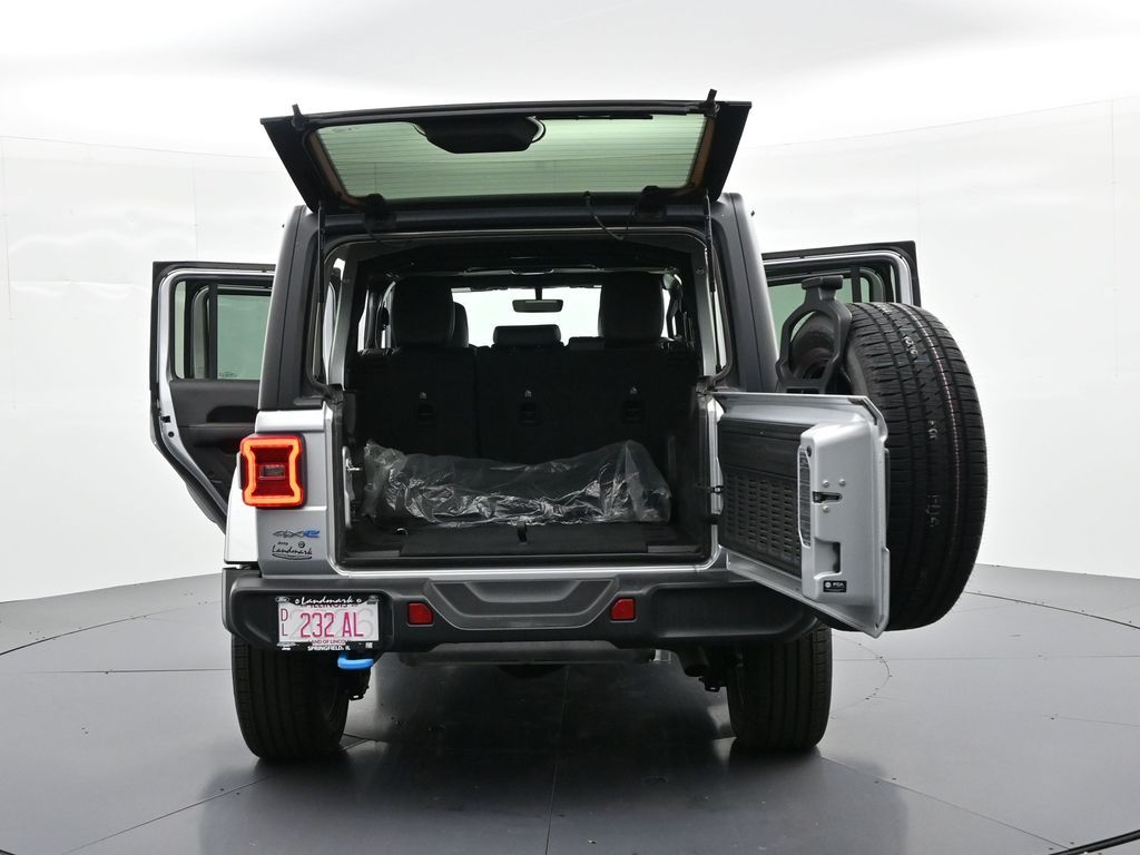 2022 Jeep Wrangler Unlimited Sahara 4XE - Photo 33