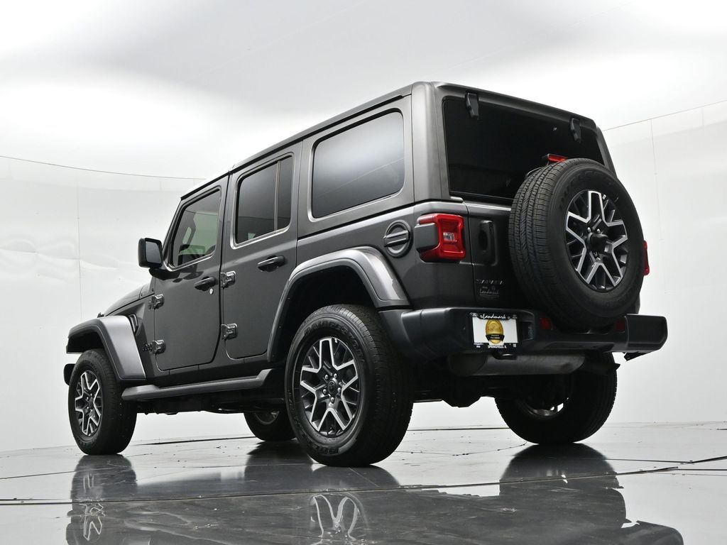 2026 Jeep Wrangler 4-Door Sahara - Photo 18