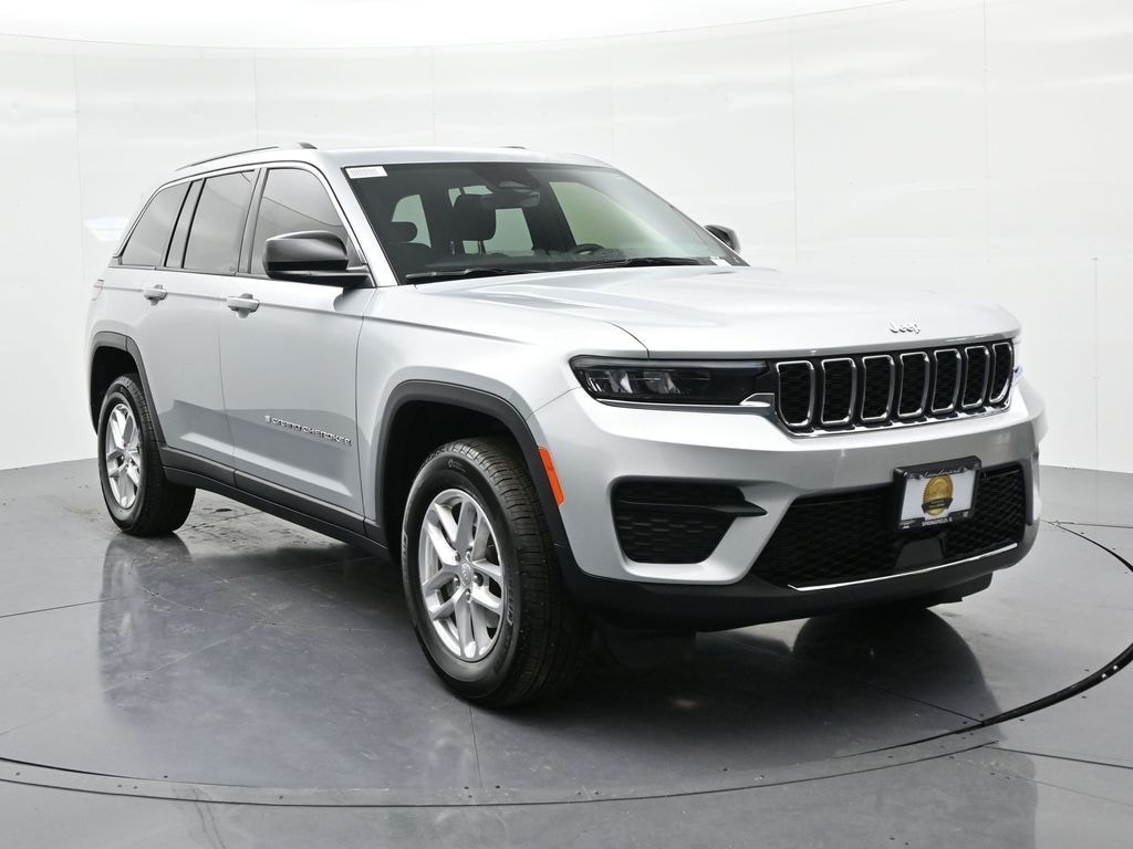 New 2025 Jeep Grand Cherokee Laredo X Sport Utility