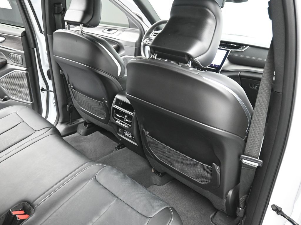 2025 Jeep Grand Cherokee Overland - Photo 10