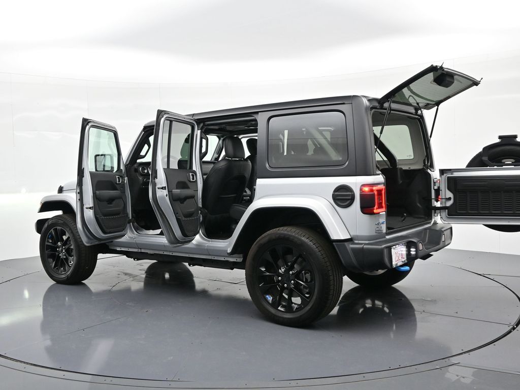 2022 Jeep Wrangler Unlimited Sahara 4XE - Photo 31