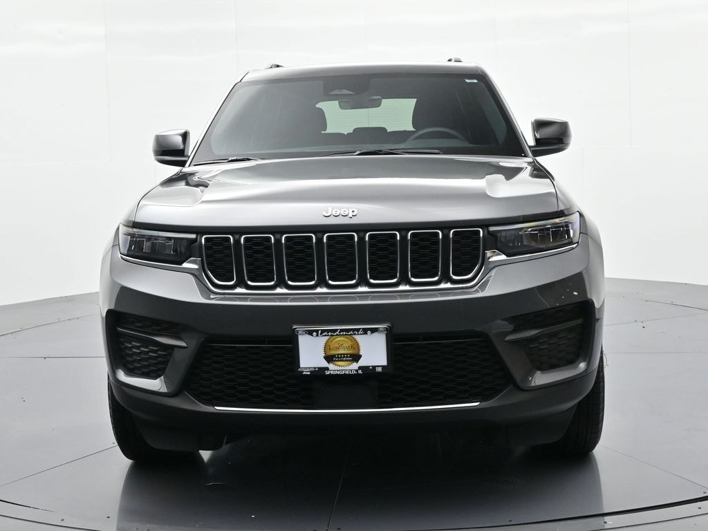 Used 2025 Jeep Grand Cherokee Laredo SUV