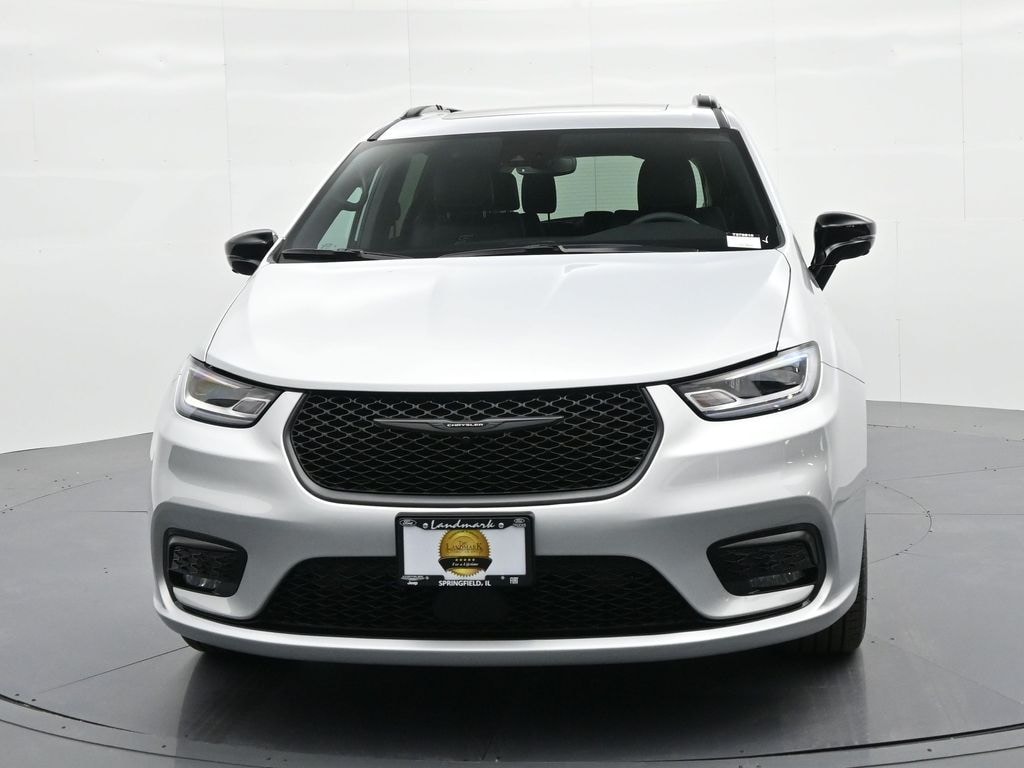 New 2026 Chrysler Pacifica Select Passenger Van