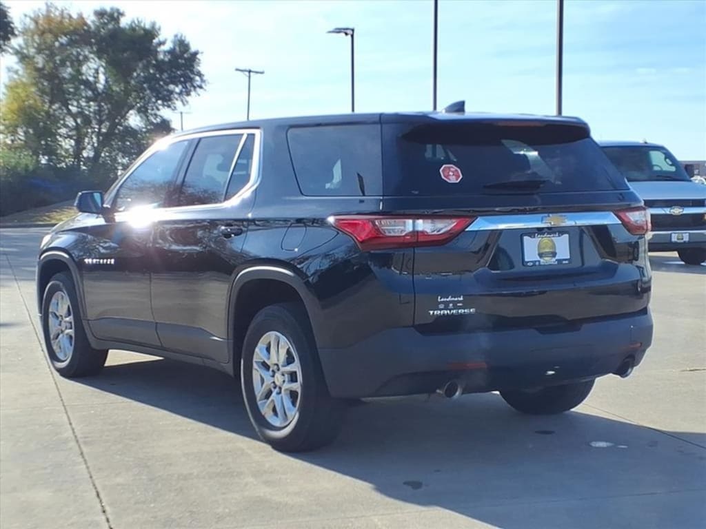 Used 2021 Chevrolet Traverse FWD 4dr LS w/1LS SUV