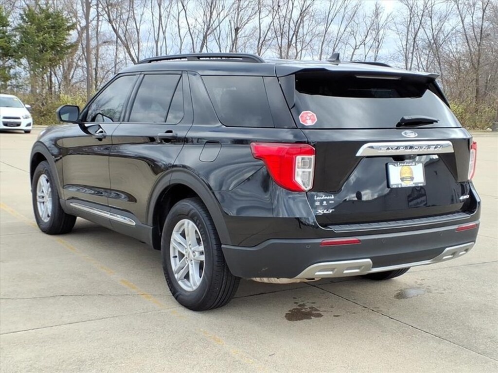 Used 2024 Ford Explorer XLT 4WD SUV