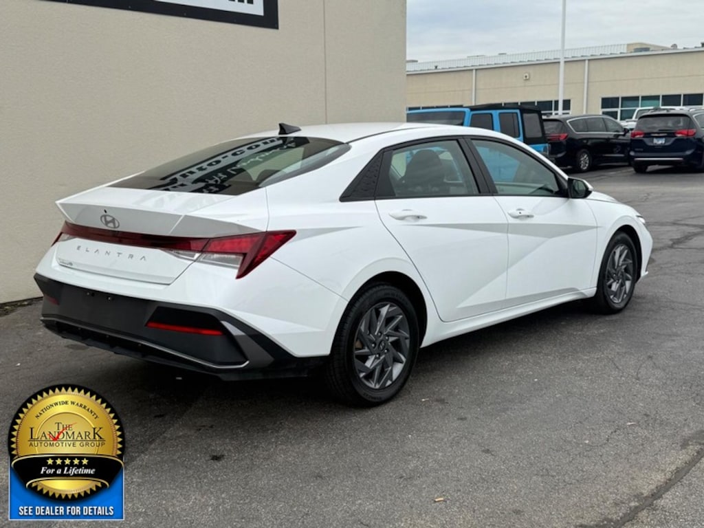 Used 2024 Hyundai Elantra SEL IVT Sedan