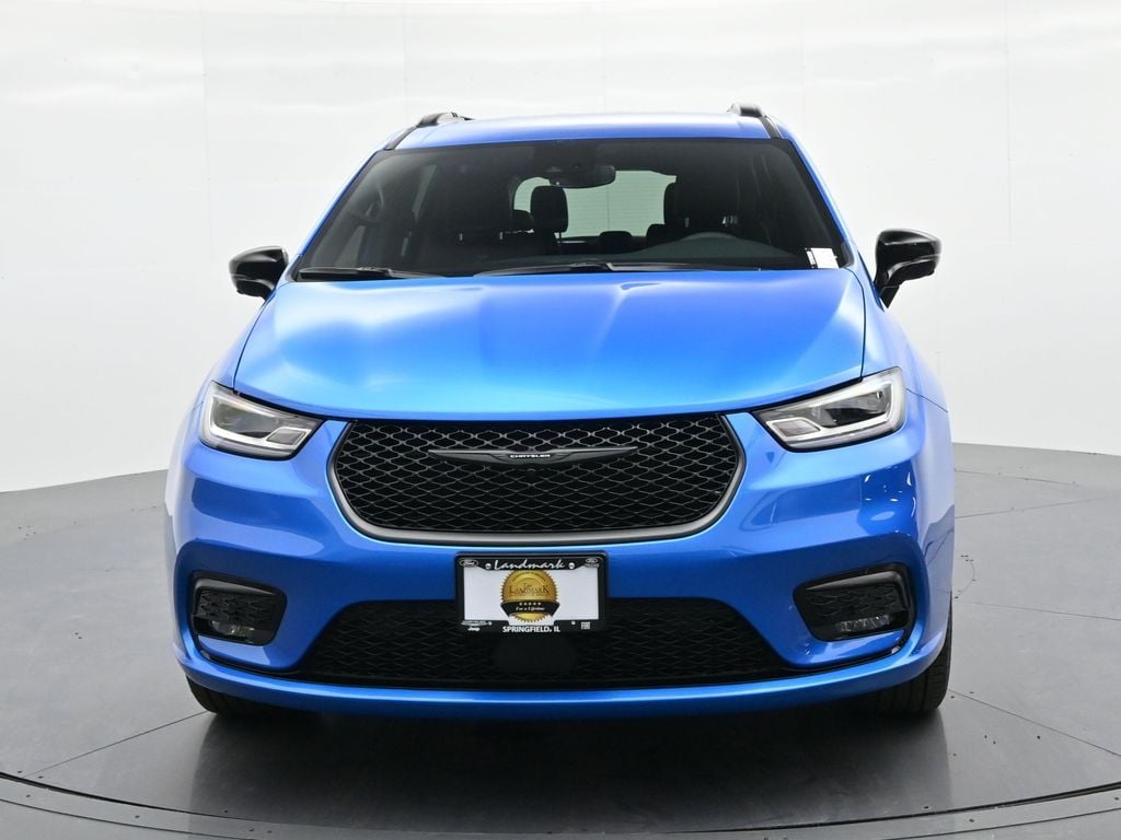 New 2026 Chrysler Pacifica Select Passenger Van