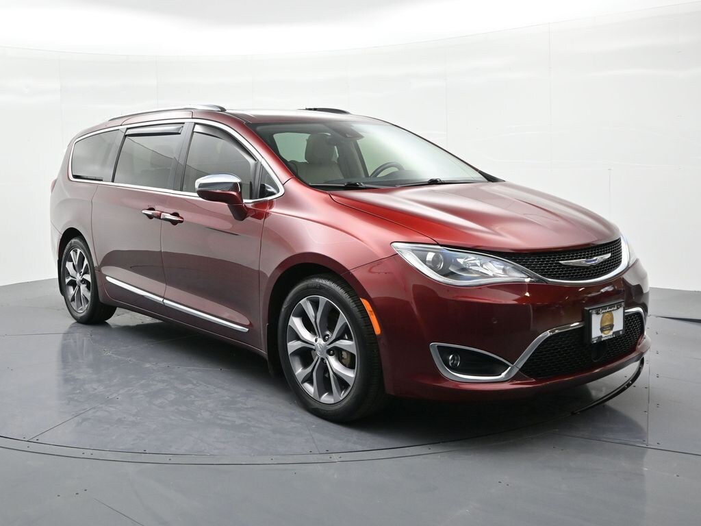 Used 2019 Chrysler Pacifica Limited Minivan/Van
