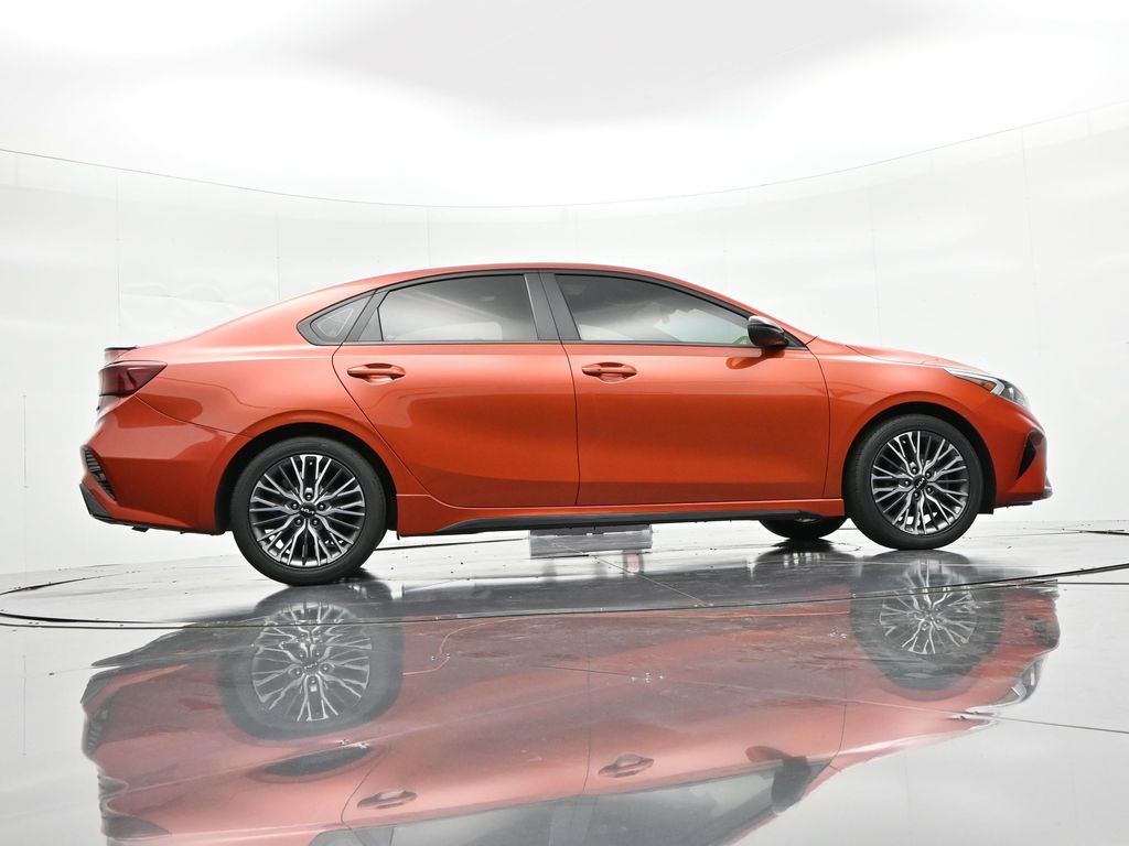 2022 Kia FORTE GT-Line - Photo 32