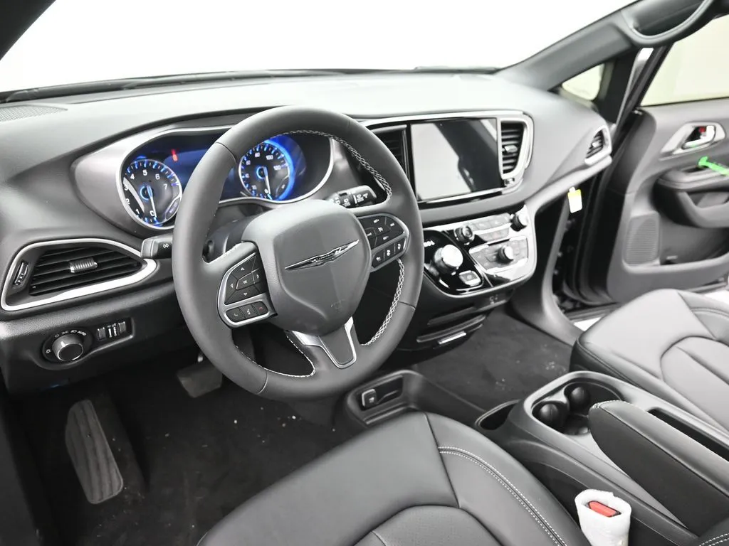 2026 Chrysler Voyager Technology