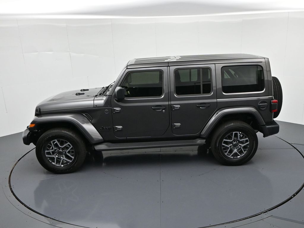 2026 Jeep Wrangler 4-Door Sahara - Photo 17