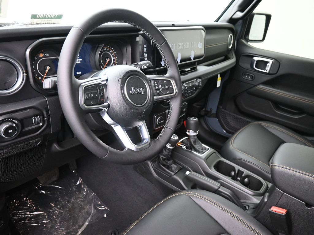 2026 Jeep Wrangler 4-Door Sahara - Photo 14