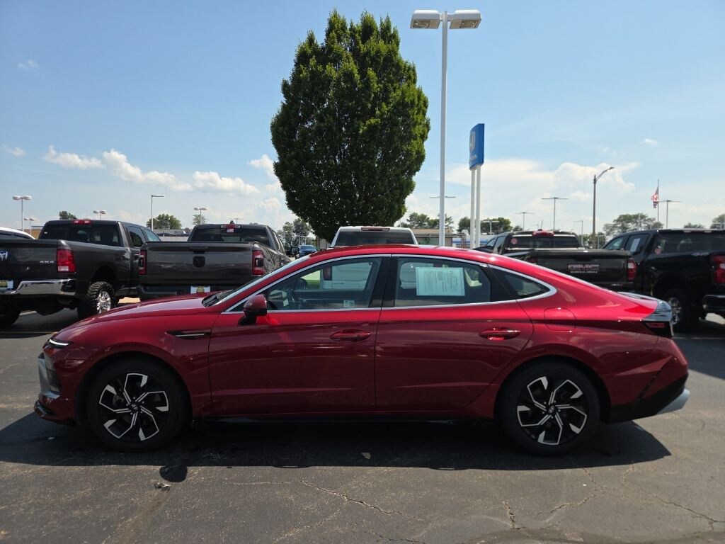 Used 2024 Hyundai Sonata SEL Sedan