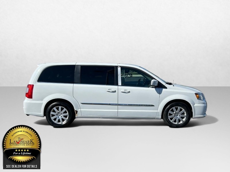 Used 2014 Chrysler Town & Country Touring with VIN 2C4RC1BGXER468443 for sale in Springfield, IL