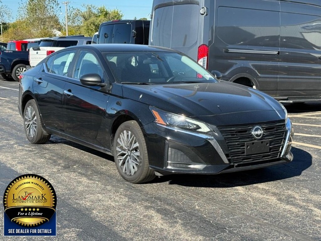 Used 2025 Nissan Altima SV AWD Sedan