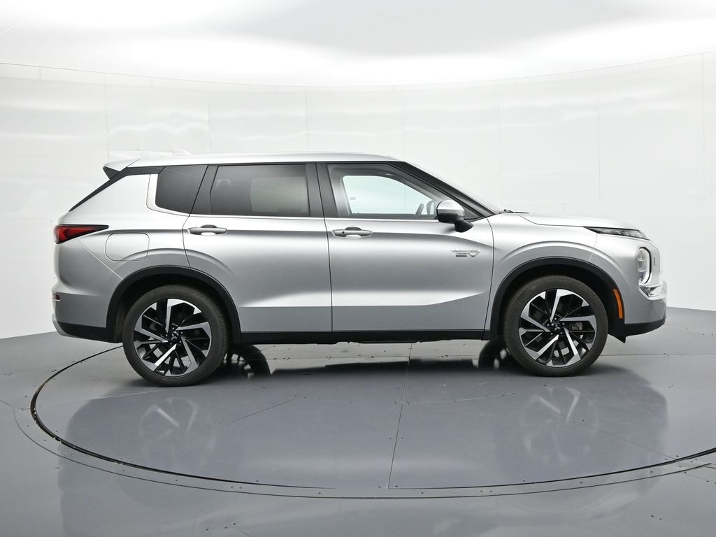Used 2024 Mitsubishi Outlander Phev SE SUV