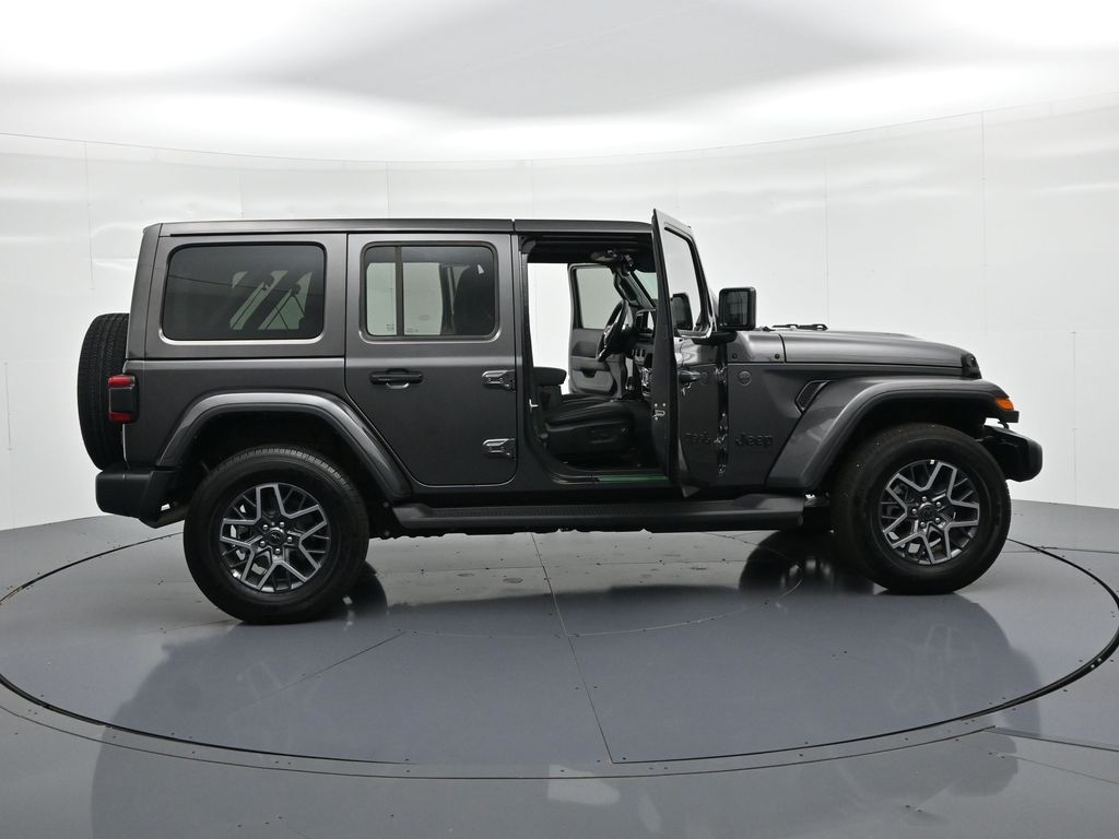 2026 Jeep Wrangler 4-Door Sahara - Photo 22