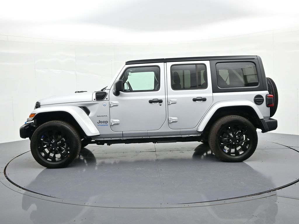 2022 Jeep Wrangler Unlimited Sahara 4XE - Photo 9