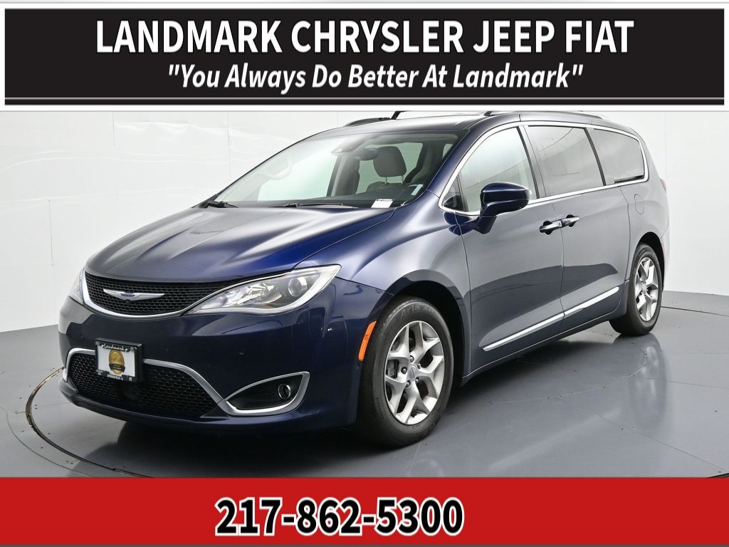 2019 Chrysler Pacifica Touring L Plus's photo