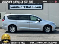 2023 Chrysler Pacifica Touring L FWD Mini-Van