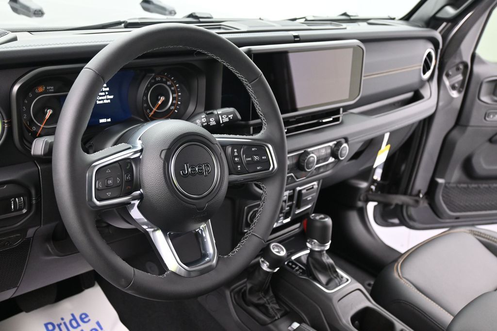 2026 Jeep Wrangler 4-Door Sahara - Photo 14