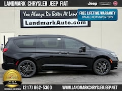 2026 Chrysler Pacifica Limited FWD Passenger Van