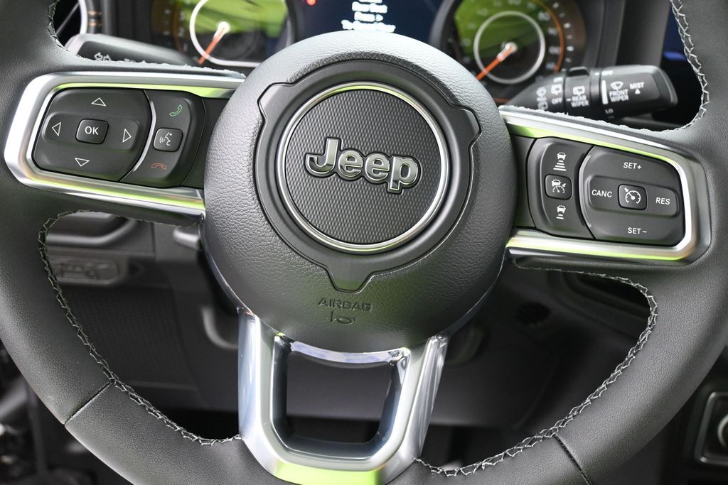 2026 Jeep Wrangler 4-Door Sahara - Photo 13