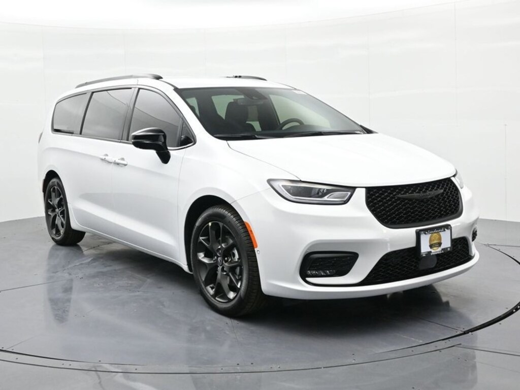 New 2026 Chrysler Pacifica Select FWD Passenger Van