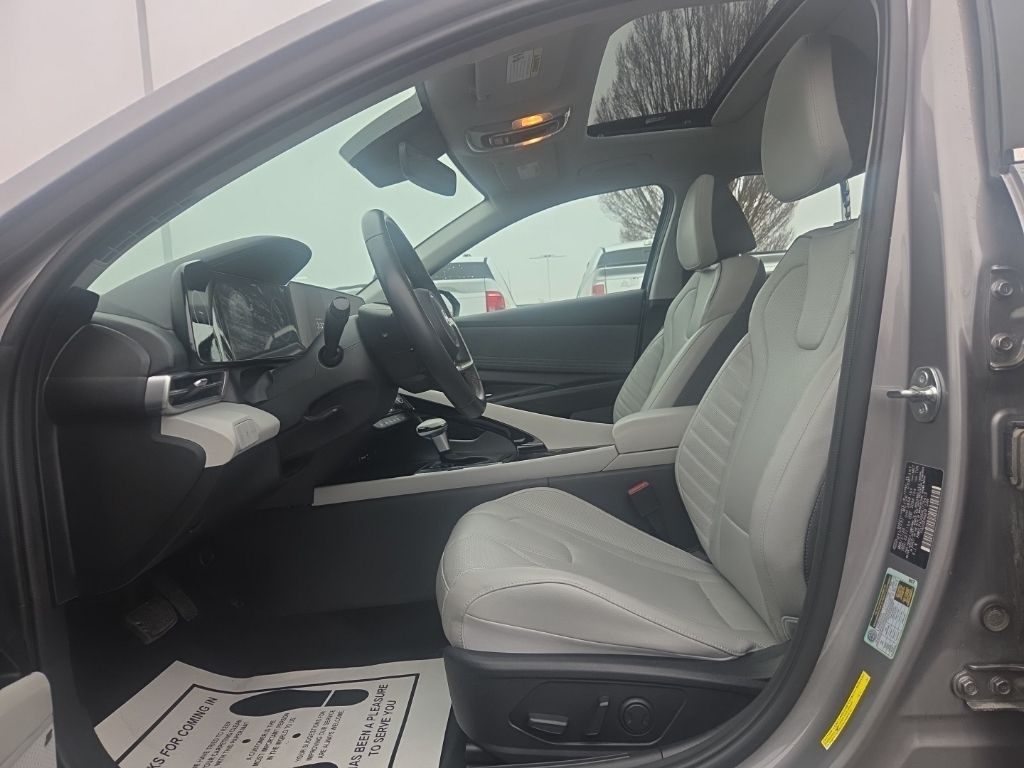 Used 2024 Hyundai Elantra Limited Sedan