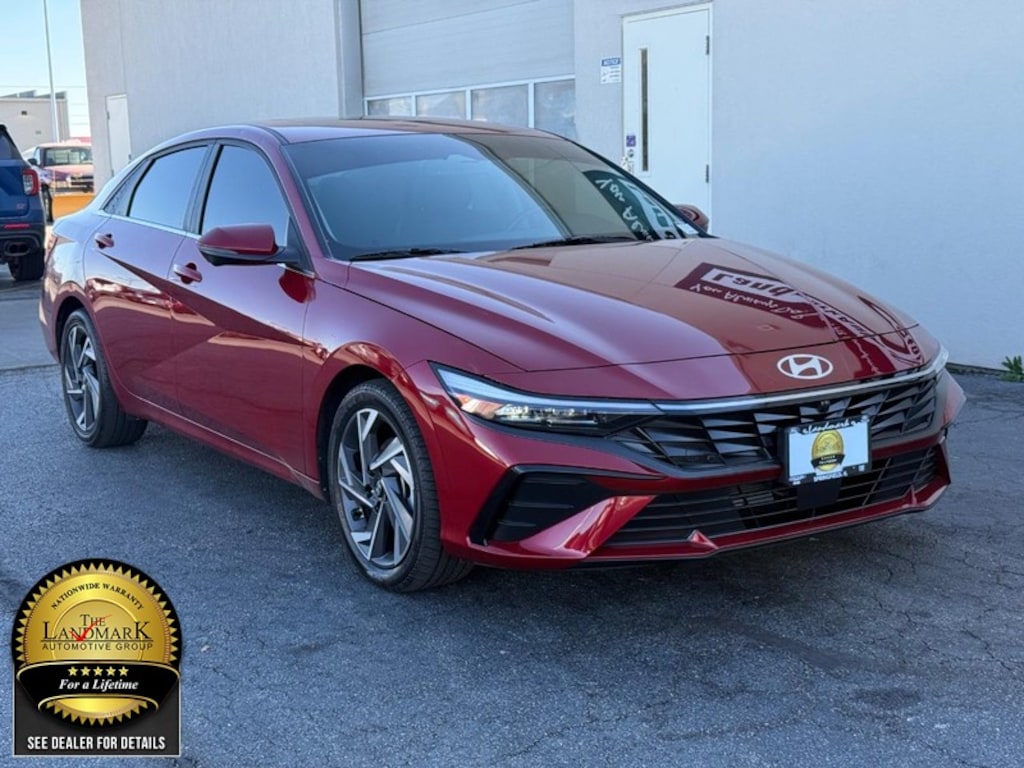 Used 2024 Hyundai Elantra Limited IVT Sedan
