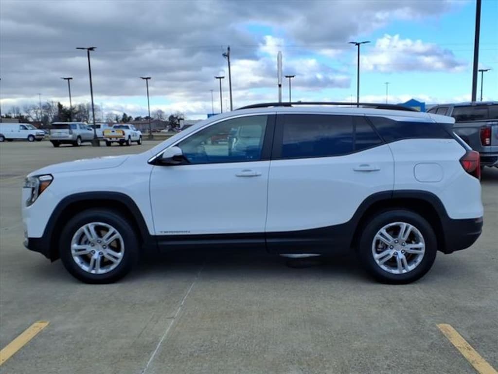 Used 2023 GMC Terrain SLE SUV