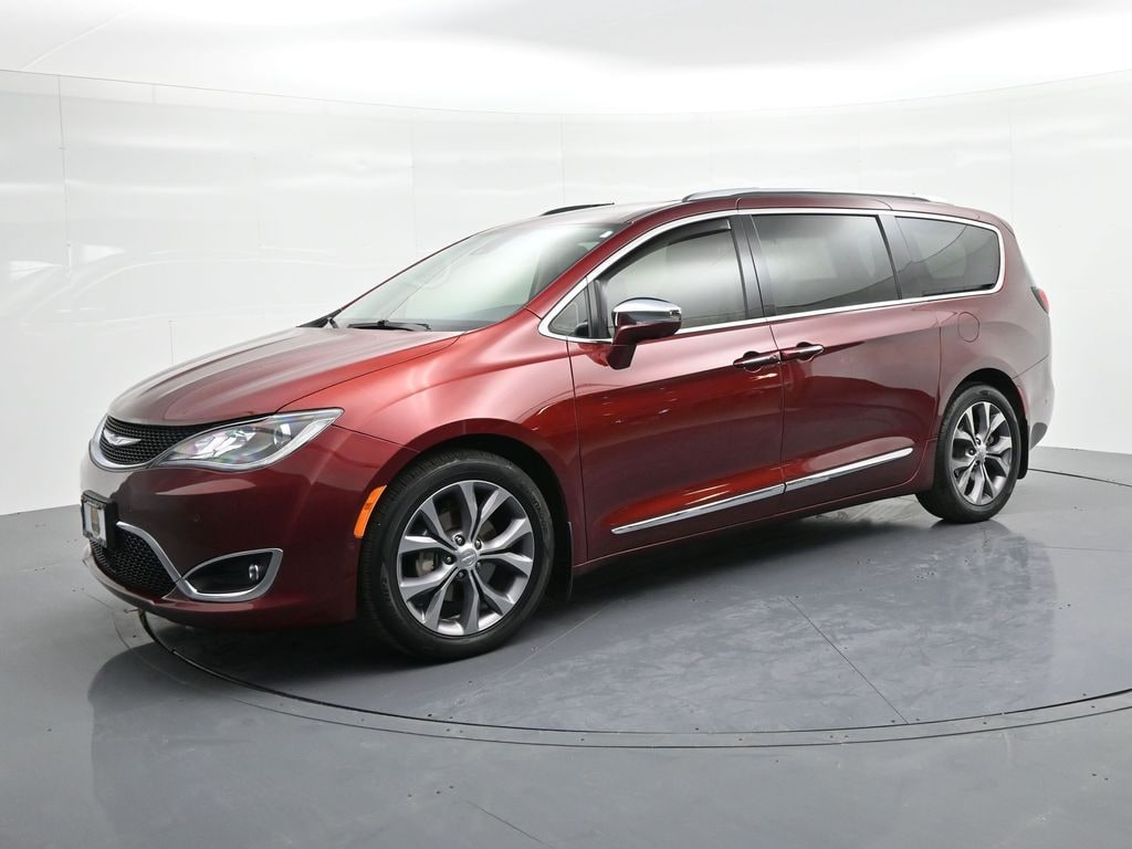 Used 2019 Chrysler Pacifica Limited Minivan/Van