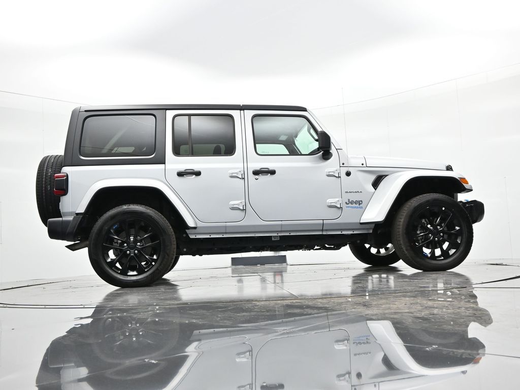 2022 Jeep Wrangler Unlimited Sahara 4XE - Photo 29